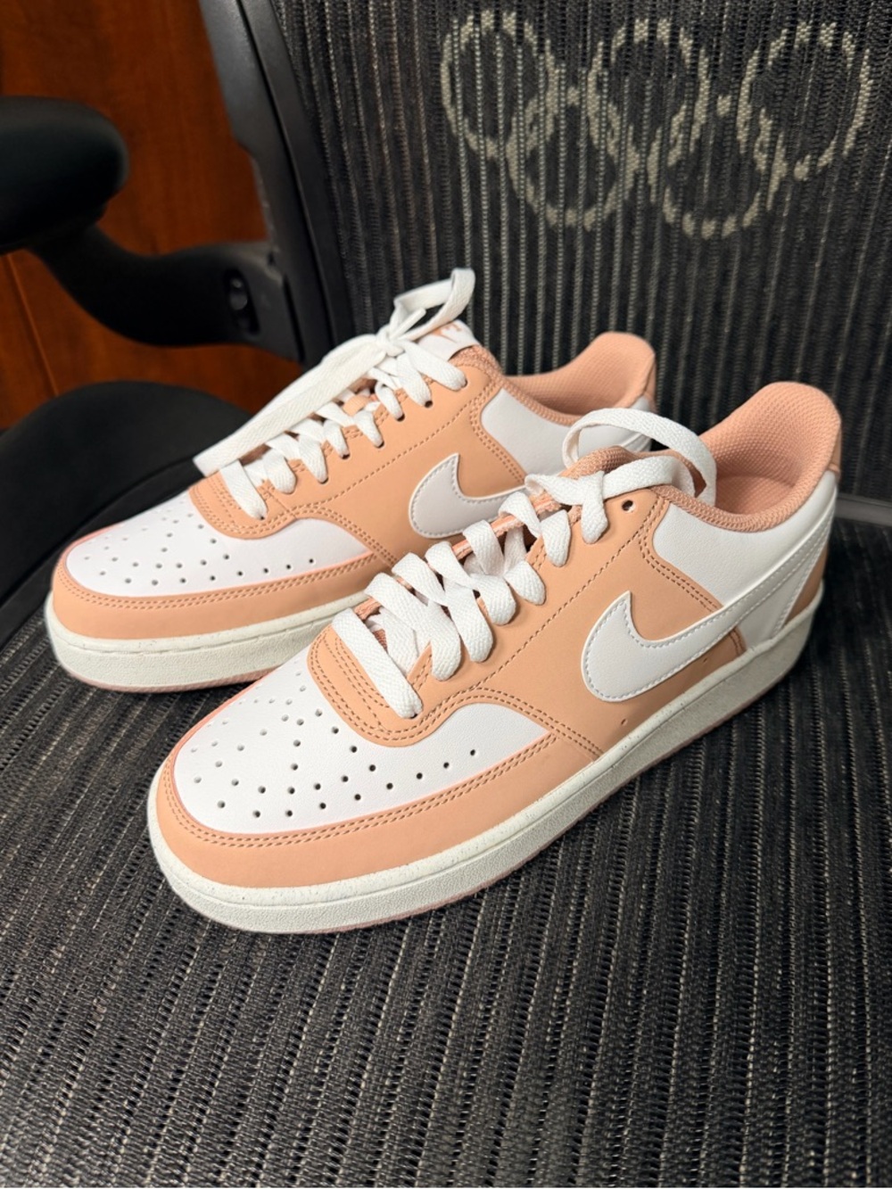 Nike Low-Top Sneakers in Peach & White